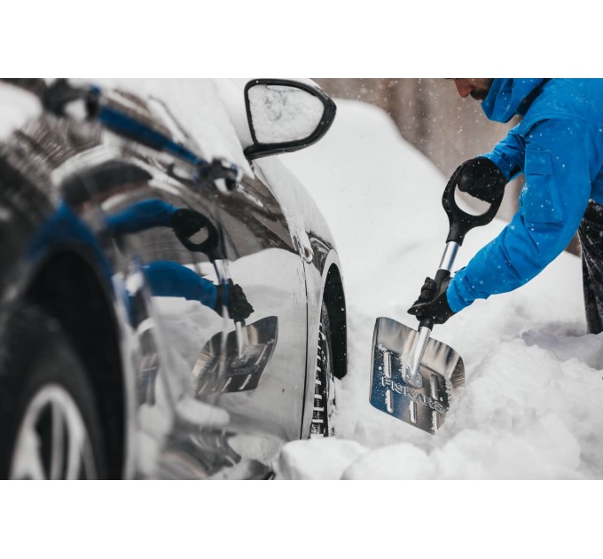 Скребок для льоду і щітки Fiskars SnowXpert 143062 (1019352)