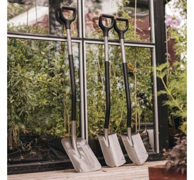 Лопата штикова Fiskars Ergonomic (1066708)