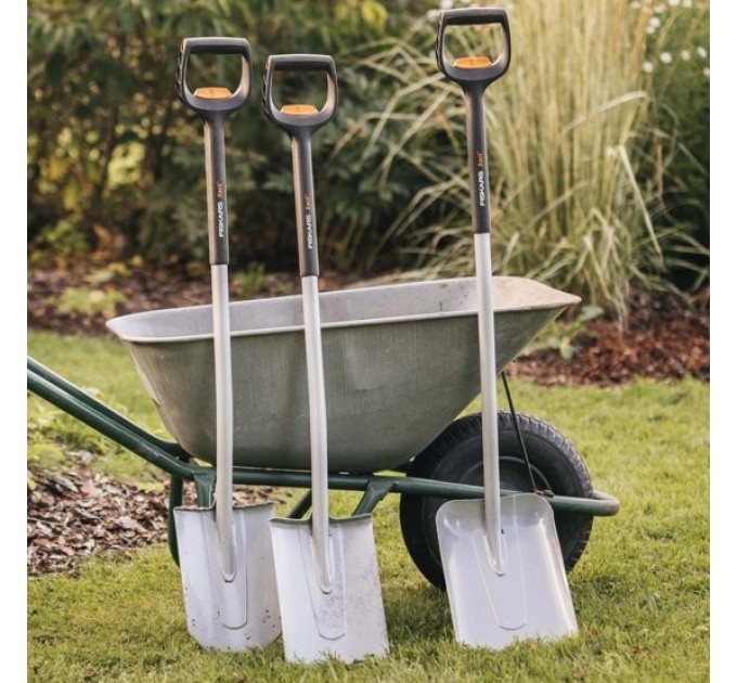 Телескопічна лопата з заокругленим лезом Fiskars Xact (1066732)