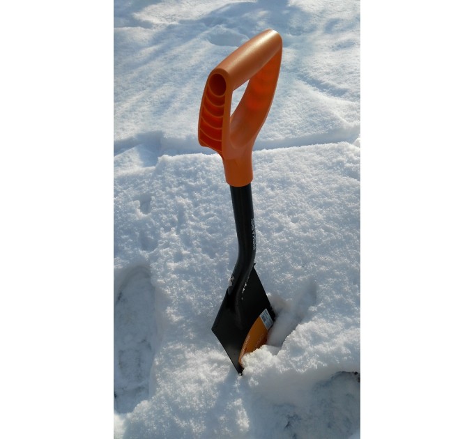 Оренда Лопата Fiskars Solid, саперка