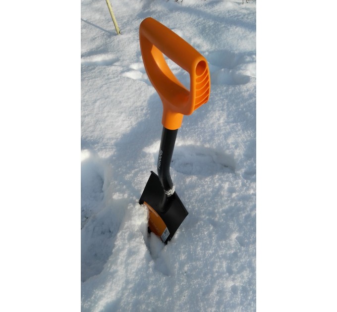 Оренда Лопата Fiskars Solid, саперка