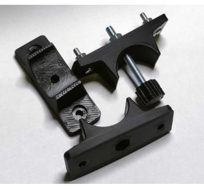 Кріплення для корпуса на штангу металошукача