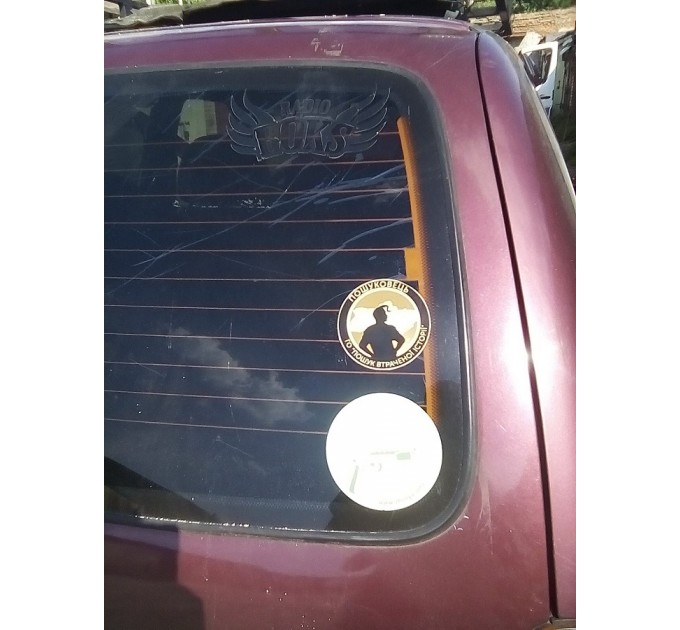 Наклейка на автомобіль PVI