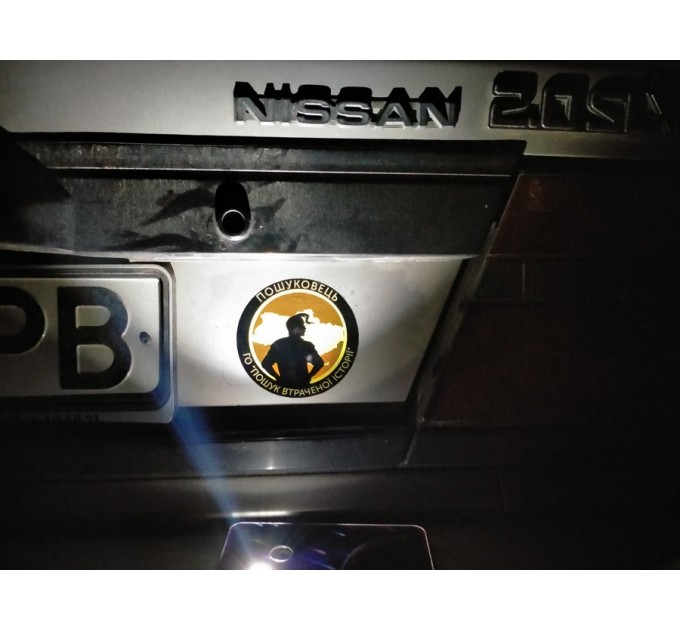 Наклейка на автомобіль PVI