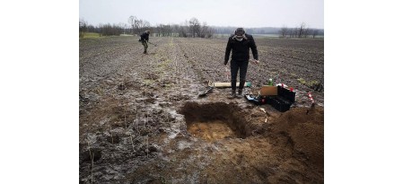 Хто шукає, той знаходить, або як хлопці шурф робили))))