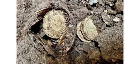 СКАРБ ІЗ РІДКІСНИМИ ЗОЛОТИМИ МОНЕТАМИ ВИЯВЛЕНО ПРИ ПЕРЕБУДОВІ БУДИНКУ В БРИТАНІЇ